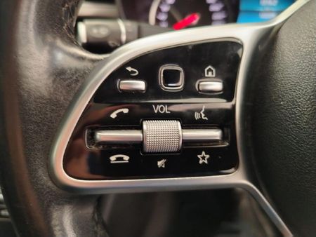 2019-Mercedes-Benz-C-Class-C-180-Auto_13