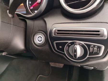 2019-Mercedes-Benz-C-Class-C-180-Auto_17
