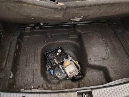 2019-Mercedes-Benz-C-Class-C-180-Auto_25