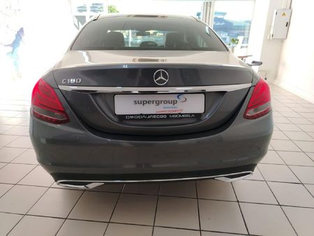 2019-Mercedes-Benz-C-Class-C-180-Auto_3