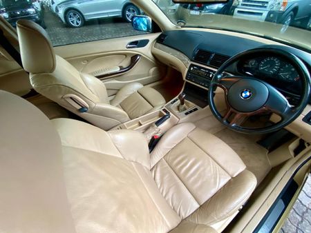 2000-BMW-3-Series-323Ci-Coupe_14