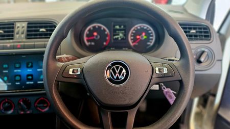 2026-Volkswagen-Polo-Vivo-16-Life_14