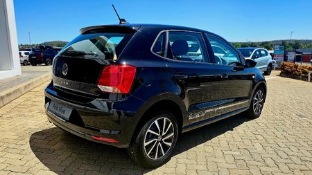 2026-Volkswagen-Polo-Vivo-16-Life_3