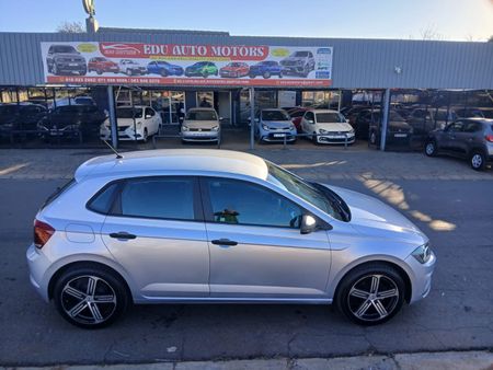 2019-Volkswagen-Polo-10-TSI_12