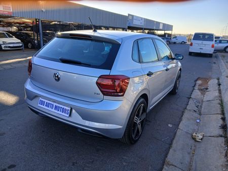 2019-Volkswagen-Polo-10-TSI_13