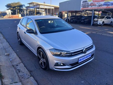 2019-Volkswagen-Polo-10-TSI_17