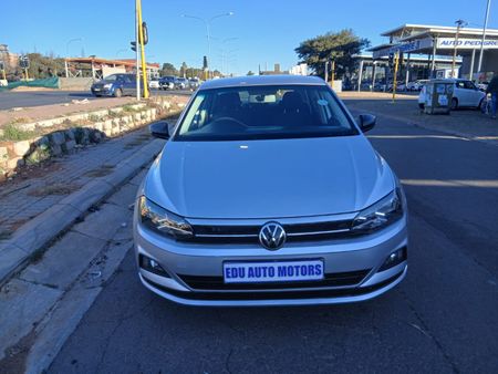 2019-Volkswagen-Polo-10-TSI_18