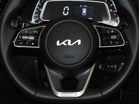 2022-Kia-Sonet-15-EX-CVT_14