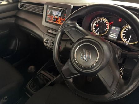 2025-Suzuki-Ertiga-15-GA_10