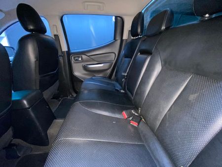 2018-Mitsubishi-Triton-24-Di-Dc-4x4-Auto-Double-Cab_8