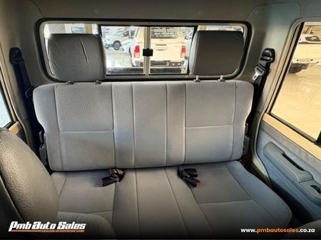 2023-Toyota-Land-Cruiser-79-45-D-Double-Cab_19
