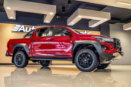 2026-Toyota-Hilux-28GD-6-GR-Sport-Double-Cab-4x4_9