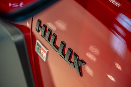2026-Toyota-Hilux-28GD-6-GR-Sport-Double-Cab-4x4_6