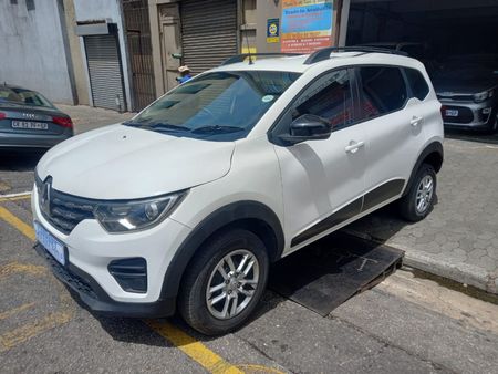 2021-Renault-Triber-10-Expression_2