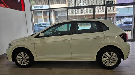 2026-Volkswagen-Polo-10-TSI_12