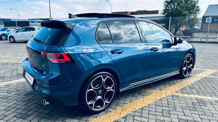 2026-Volkswagen-Golf-8-GTI-20-TSI-DSG_5