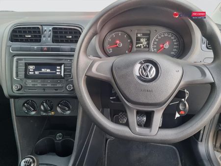 2020-Volkswagen-Polo-Vivo-14-Trendline-5-dr_12