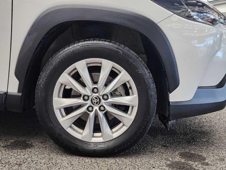 2022-Toyota-Corolla-Cross-18-XI_9