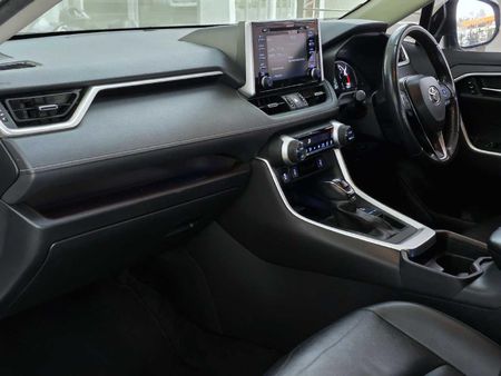 2021-Toyota-RAV4-20-VX-Auto_12