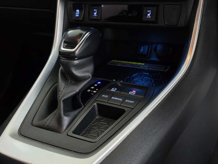 2021-Toyota-RAV4-20-VX-Auto_13