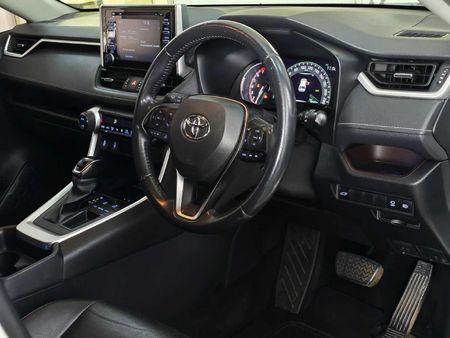 2021-Toyota-RAV4-20-VX-Auto_16