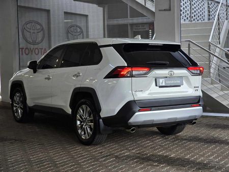 2021-Toyota-RAV4-20-VX-Auto_22