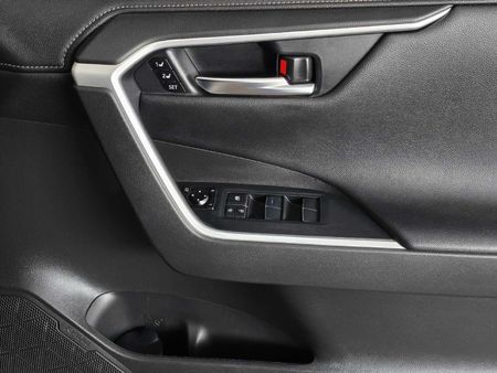2021-Toyota-RAV4-20-VX-Auto_25