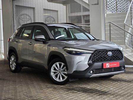 2025-Toyota-Corolla-Cross-18-XS-Hybrid_14
