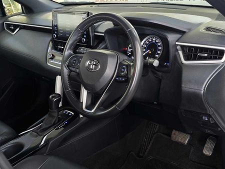 2025-Toyota-Corolla-Cross-18-XS-Hybrid_7
