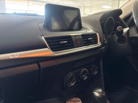 2017-Mazda-3-16-Dynamic-5-dr-Auto_19