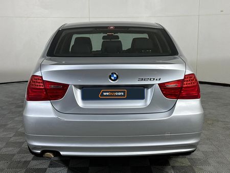 2010-BMW-3-Series-320d-Innovation-Auto_17