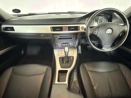 2010-BMW-3-Series-320d-Innovation-Auto_1