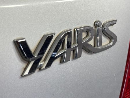 2009-Toyota-Yaris-T3-5-dr_11