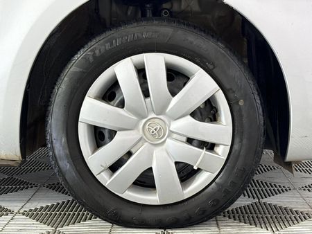 2009-Toyota-Yaris-T3-5-dr_5