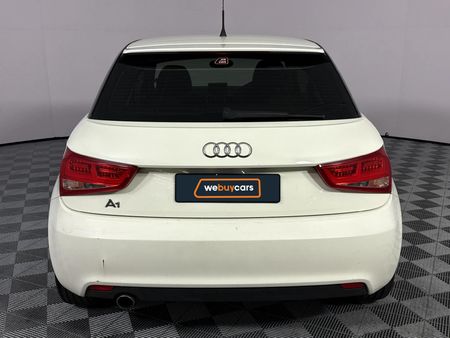 2011-Audi-A1-16-TDI-Ambition_17