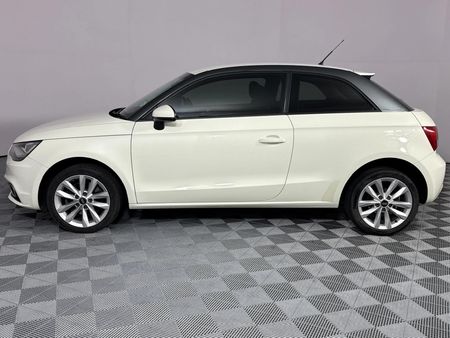 2011-Audi-A1-16-TDI-Ambition_18
