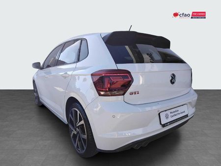 2020-Volkswagen-Polo-20-GTI-Auto-147kW_5
