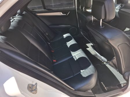 2013-Mercedes-Benz-C-Class-C-180-BE-Classic-Auto_9