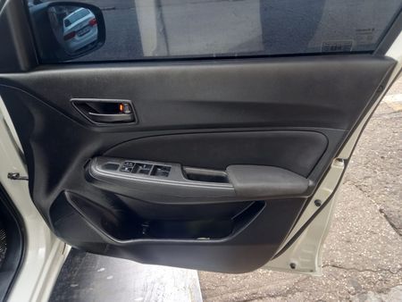 2021-Suzuki-Swift-12-GA_8