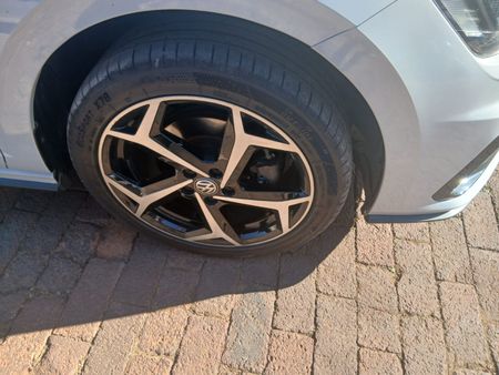 2019-Volkswagen-Polo-10-TSI-Comfortline-Auto_12