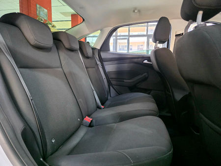 2018-Ford-Focus-10-EcoBoost-Trend-Auto_11