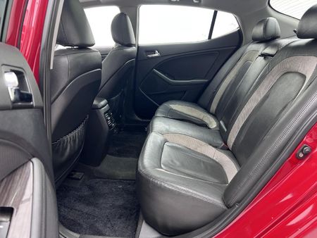 2013-Kia-Optima-24_9