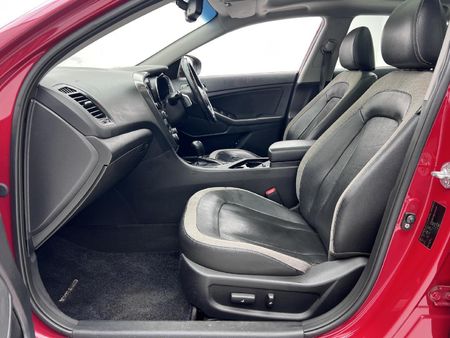 2013-Kia-Optima-24_4