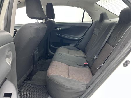2016-Toyota-Corolla-Quest-16_9