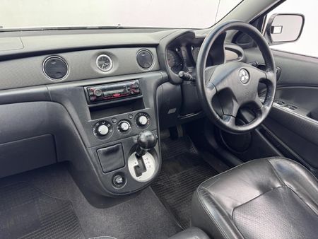2004-Mitsubishi-Outlander-24-GLS-Auto_7
