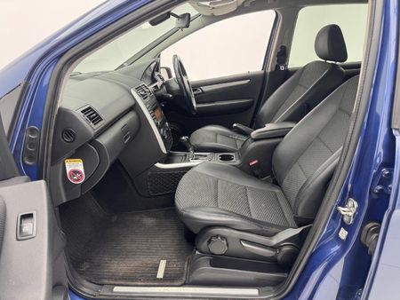 2009-Mercedes-Benz-A-Class-A-180-Elegance-Auto_6
