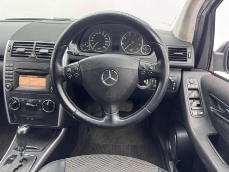 2009-Mercedes-Benz-A-Class-A-180-Elegance-Auto_8