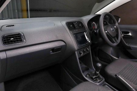 2026-Volkswagen-Polo-Vivo-14_8