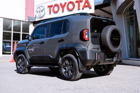 2026-Toyota-Land-Cruiser-FJ-27-GX-Auto_2