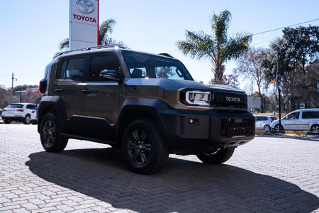 2026-Toyota-Land-Cruiser-FJ-27-GX-Auto_6
